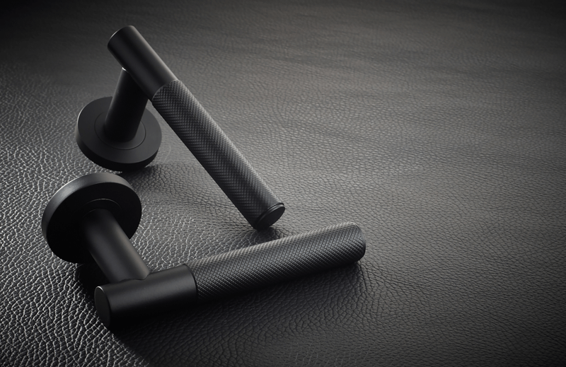 IRONMONGERY LUGANO MATT BLACK PRIVACY HANDLE PACK - Image 2